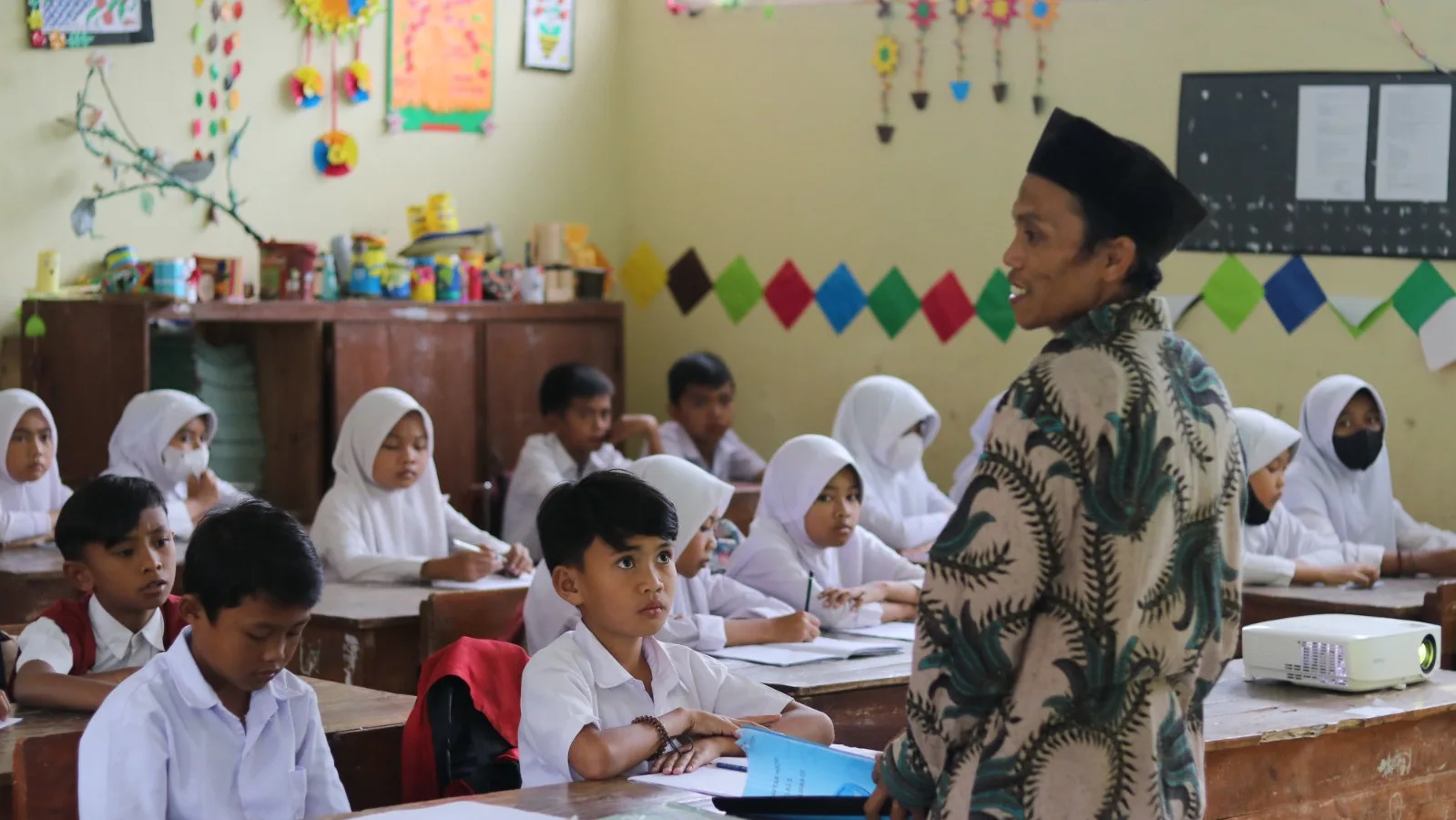 158 Ribu Guru dan 13 Ribu Siswa Ikuti Asesmen Nasional Literasi Dasar