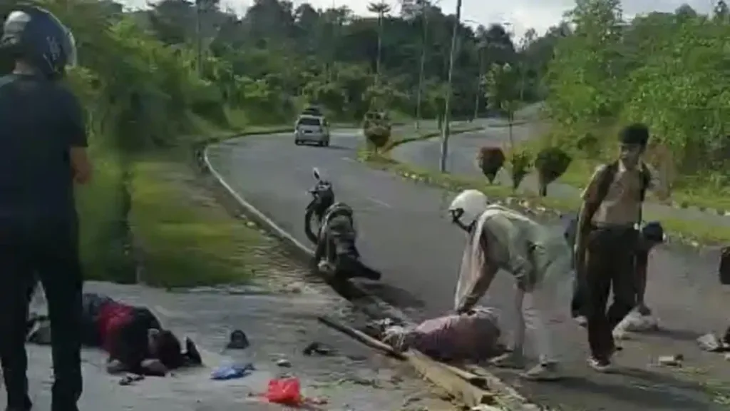 Tabrakan Mobil dan Motor, Dua Perempuan Terkapar