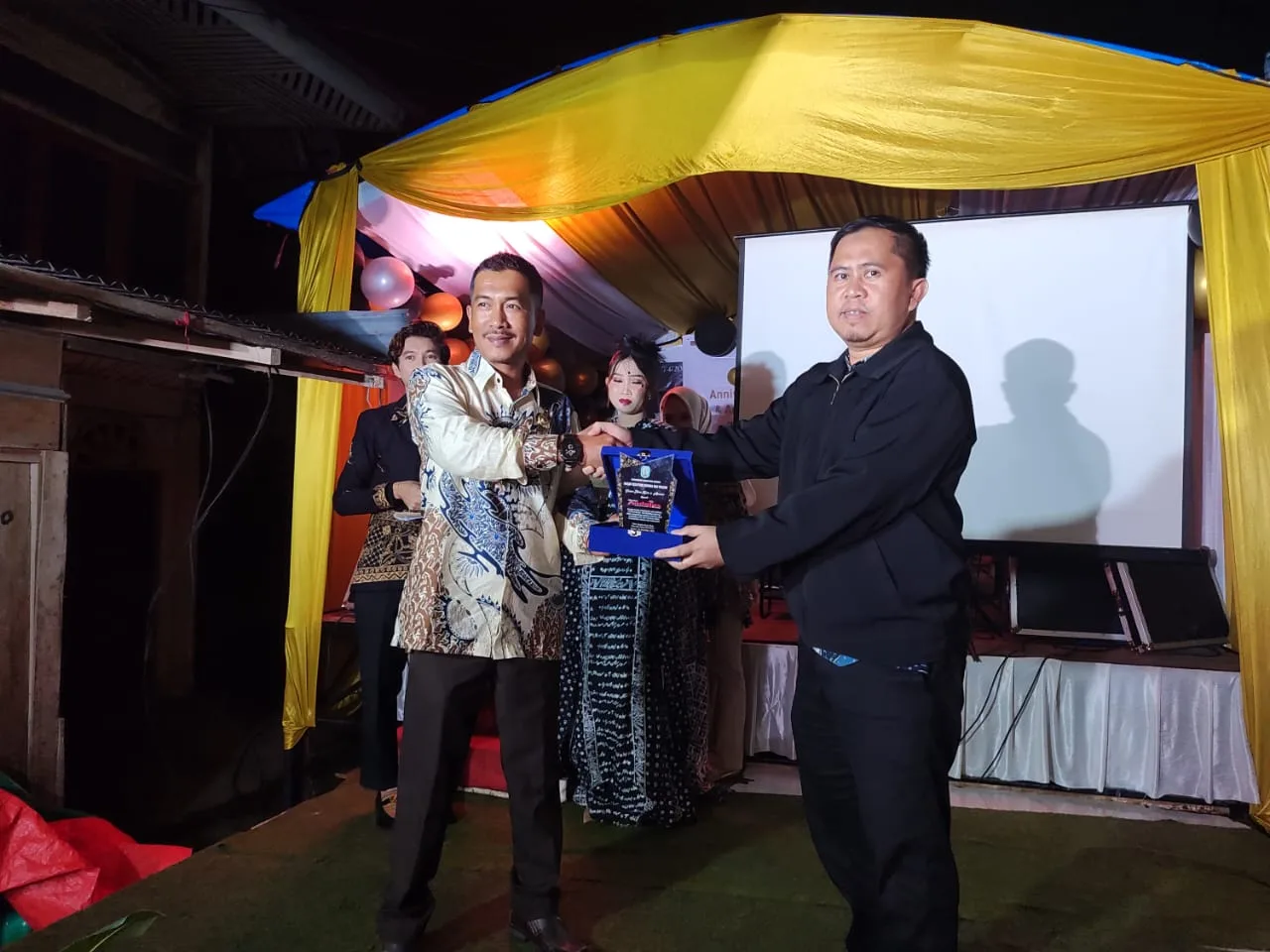 Kesbangpol Kerinci Raih Penghargaan Pelayanan Publik Terbaik