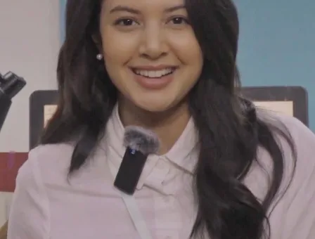 Buku Broken Strings Karya Aurelie Moeremans Dilirik Banyak PH