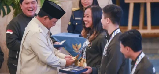 Prabowo Kagum, Hitung Langsung 7 Medali Martina Ayu di Istana Negara