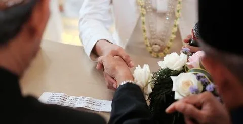 Poligami dan Nikah Sirri, Bahagia di Ucapan, Lelah di Batin