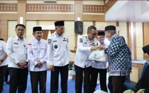 Jelang Ramadhan, Ratusan Warga Sungai Penuh Terima Bantuan Sembako dan RLH