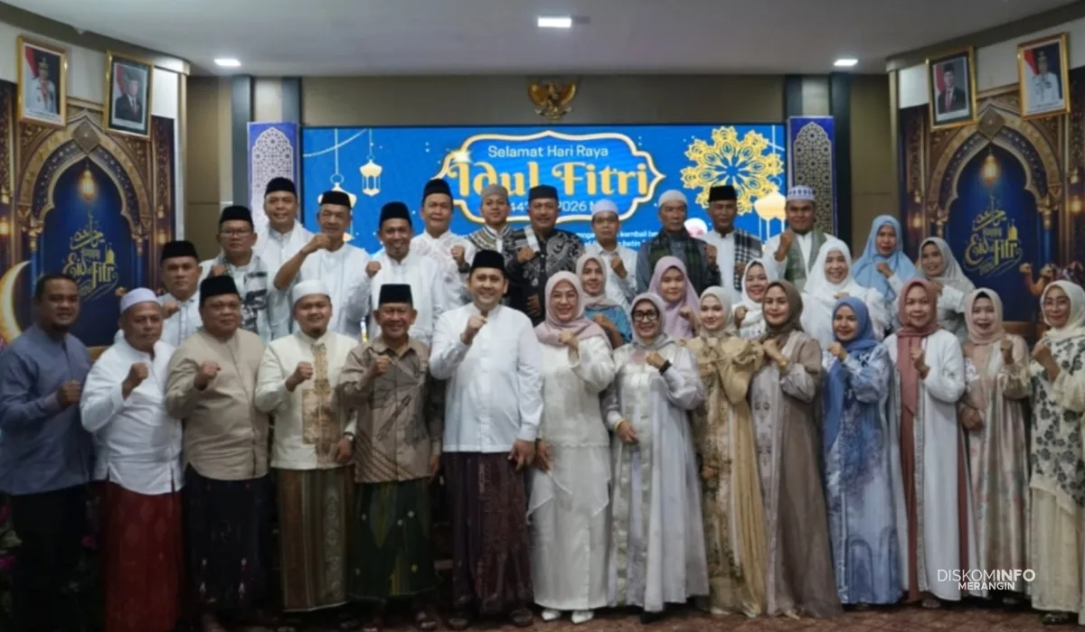 Suasana Hangat Open House Idulfitri di Rumah Dinas Bupati Merangin