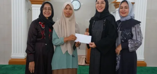 Jumat Berkah, Lavita Syukur Salurkan Santunan dan Takjil