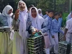 Siswa SMPN 1 Dayeuhkolot Kembalikan Makanan MBG Diduga Tak Layak