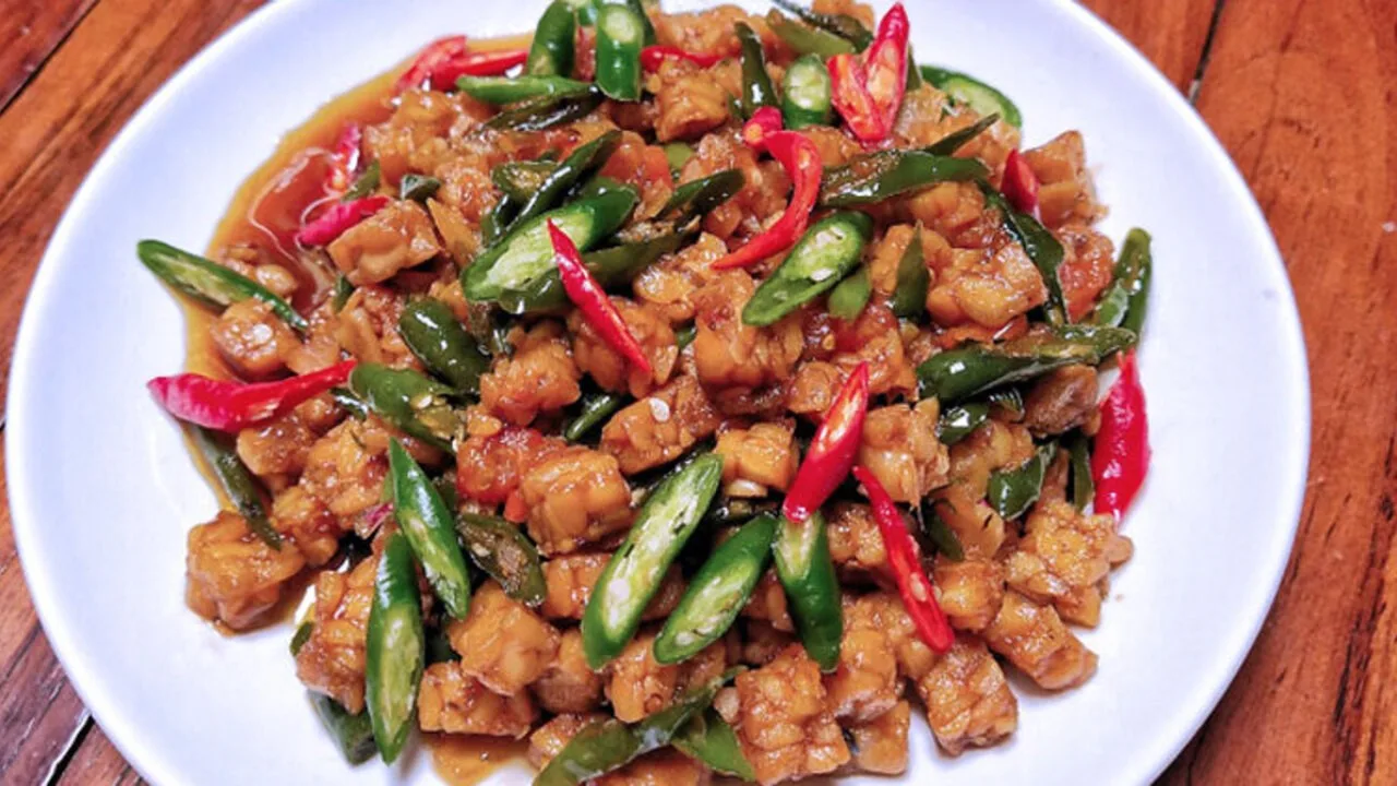 Dari Dapur Rumah ke Kafe, Tempe Oseng Kecap Makin Naik Kelas