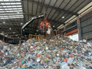 Danantara Siapkan Proyek Waste to Energy di Tiga Kota