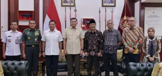 Menhan Sjafrie dan Mensos Saifullah Yusuf Sepakati Alih Kelola Taman Makam Pahlawan Nasional