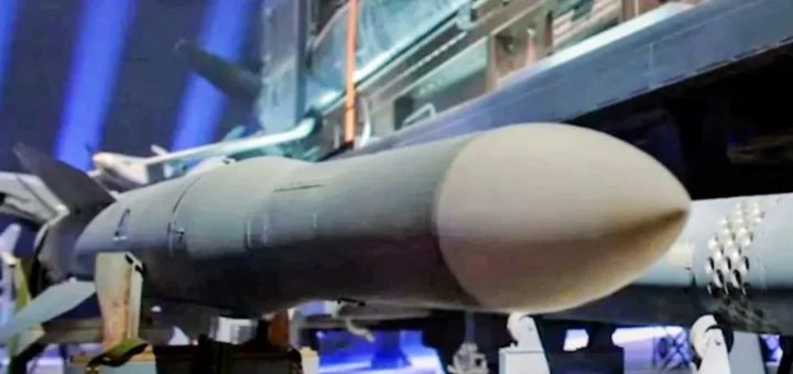 Volodymyr Zelensky Pamer Rudal Pertahanan Udara Baru Ukraina