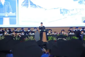 Hadapi Tiga Krisis Dunia, Mentan Amran Dorong Lulusan ITS Jadi Solusi Masa Depan