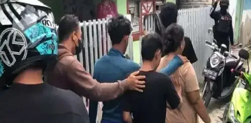 Polisi Digedor Batu Saat Gerebek Narkoba di Kampung Lere Palu