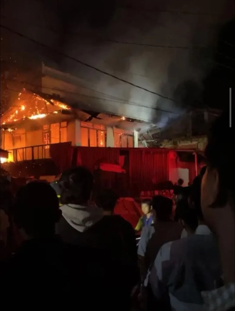 Sungai Penuh Kembali Dilanda Kebakaran, Satu Bangunan Ludes Terbakar