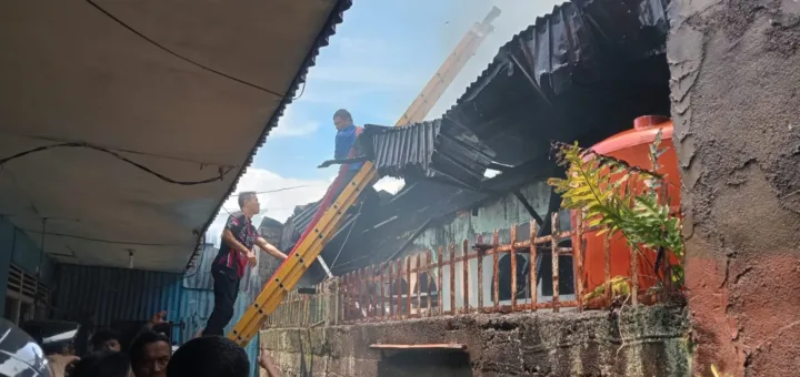 Asap Hitam Membumbung, 4 Rumah di Koto Tinggi Sungai Penuh Terbakar Hebat