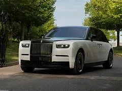Rolls-Royce Hadirkan Phantom EWB Centenary, Kemewahan Berlapis Emas 24 Karat