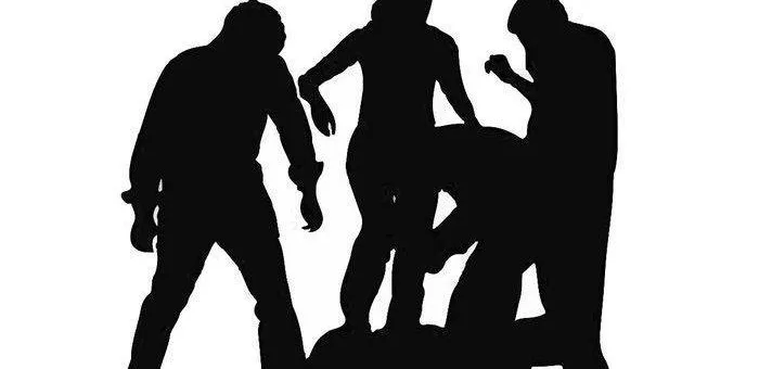 Nahas! Nolong Orang di Jalan, Remaja Ini Justru Dikeroyok dan Ditusuk