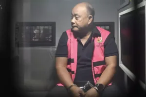 Dari Motor Listrik hingga TV 75 Inci, Dugaan Korupsi MBG Seret Eks Pimpinan BGN