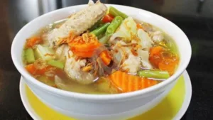 Hangat di Tengah Tren Kuliner Modern, Sop Ayam Tetap Jadi Primadona Meja Makan