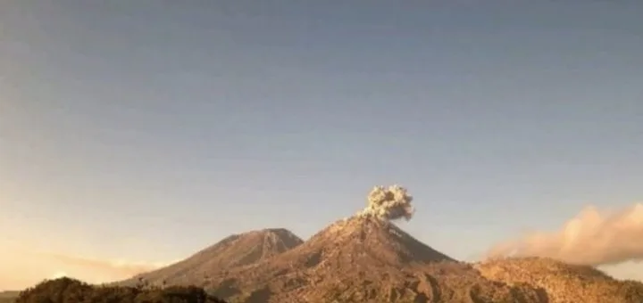 Erupsi Beruntun Tiga Gunung Api Guncang Indonesia Timur, Status Siaga Ditetapkan