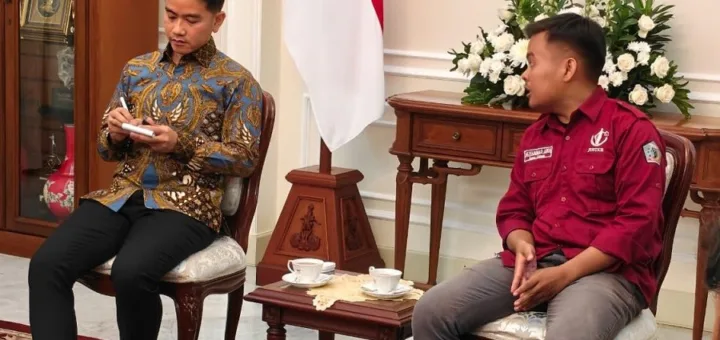 Gibran Akui Ada Kekurangan, Tapi Siap Tampung Kritik,Mahasiswa Terhadap program Pemerintah