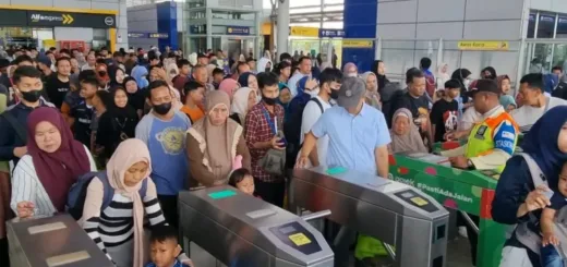 166 Juta Penumpang Naik Kereta Listrik, KAI Klaim Pangkas Emisi 15.350 Ton