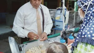 Harga Tepung Terigu Naik,Pedagang Bakso Pentol Bingung Naikkan Harga