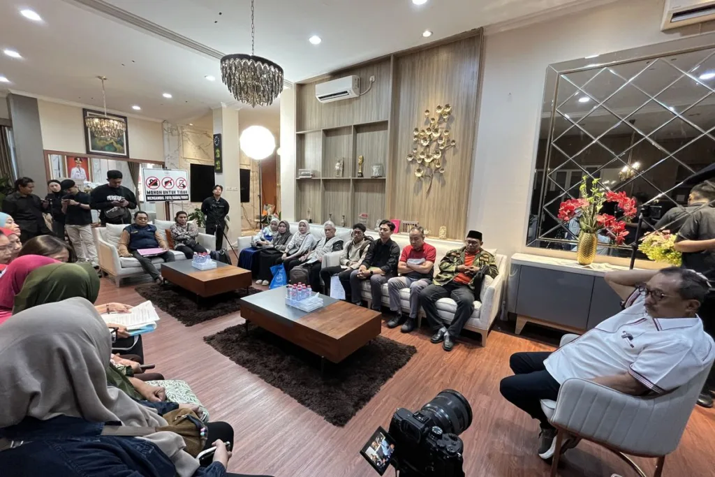 Penipuan Haji Rp2 Miliar Terungkap, Korban Mengaku Dijanjikan Berangkat lalu Ditagih Leasing Bank