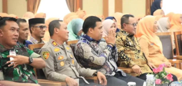 Hutri Randa Hadiri Pengukuhan DWP Kota Sungai Penuh 2024–2029