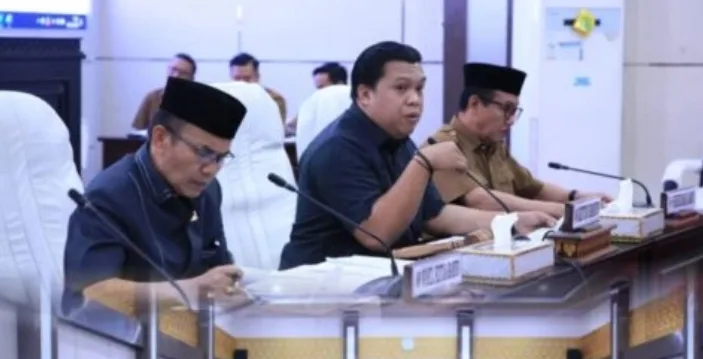 Rapat Bamus DPRD Kota Sungai Penuh membahas jadwal kegiatan 2026 ( foto Humas DPRD Sungai penuh)