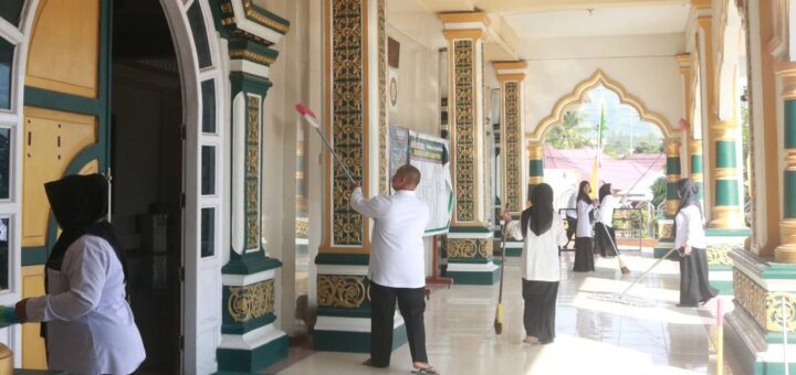 Geber Mas di Sungai Penuh, Kemenag Ajak Masyarakat Jadikan Kebersihan Masjid sebagai Kebiasaan